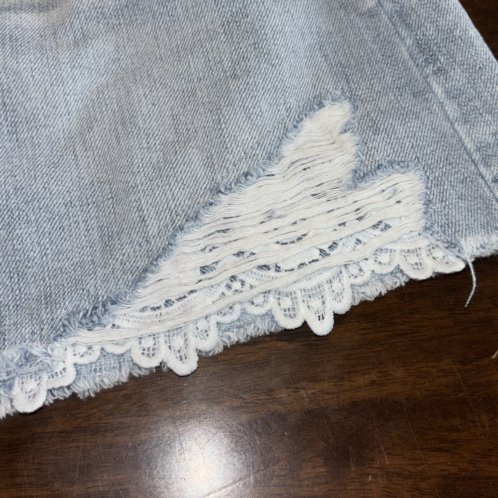 American eagle distressed acid wash lace detail mini skirt size 2 - Picture 9 of 10